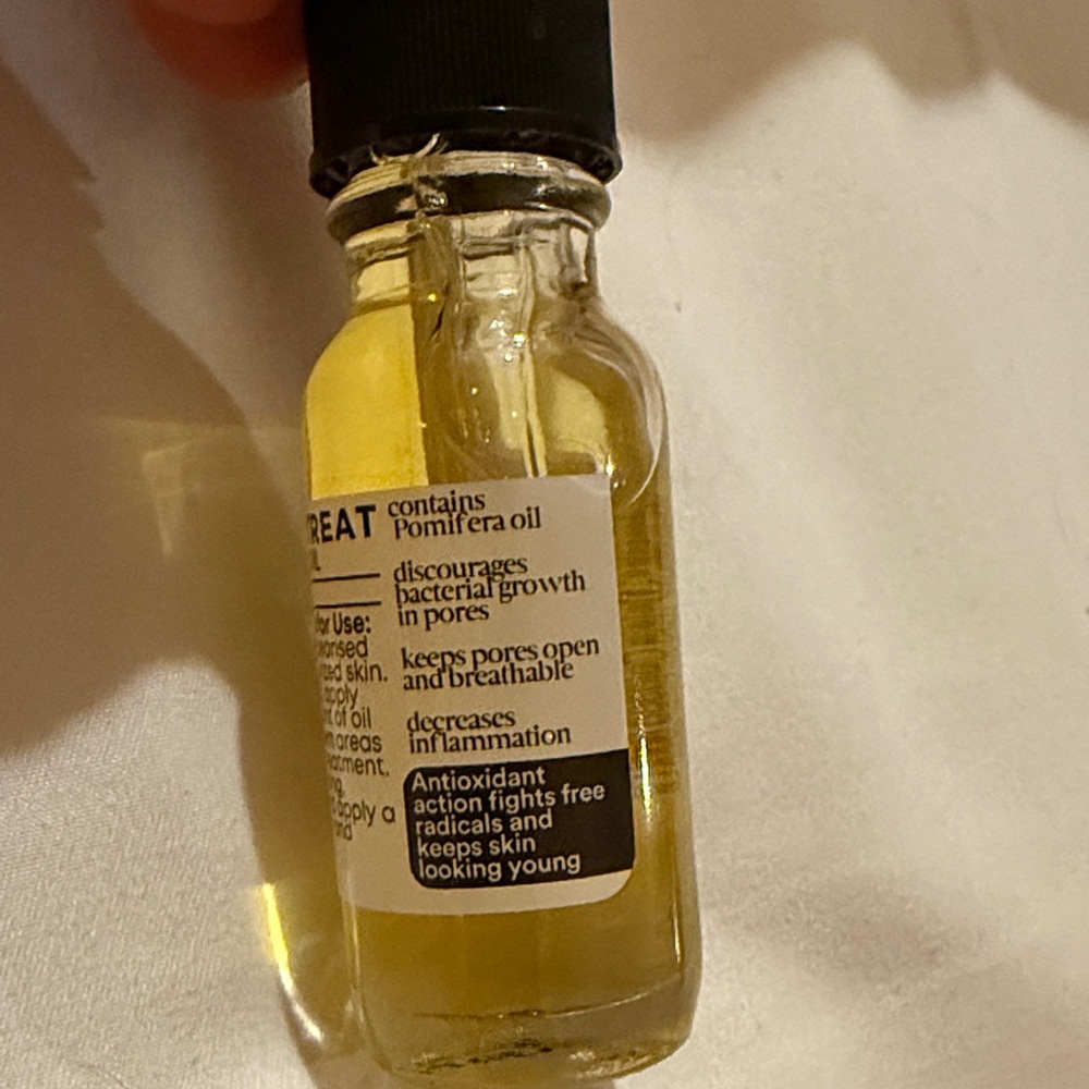 Pomifera Spot Treat Blemish Oil - Treatment Oil NWT - Picture 3 of 5